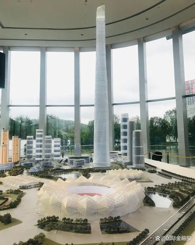 被规划为“中国第一高楼”的世茂深港国际中心没能等到新主人。